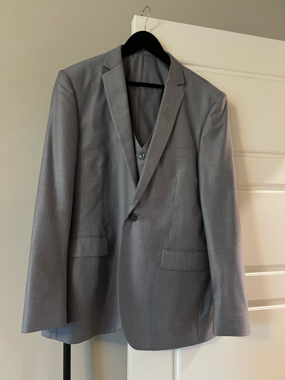 Cooper & Nelson Men's Gray Two-Piece Suit Jacket